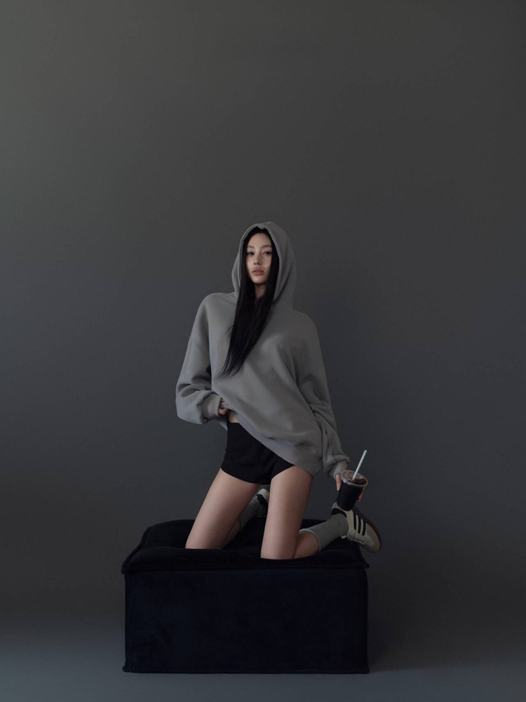 Gray Mood Portrait Theme Photo - Ethnic Fashion Photography review and price