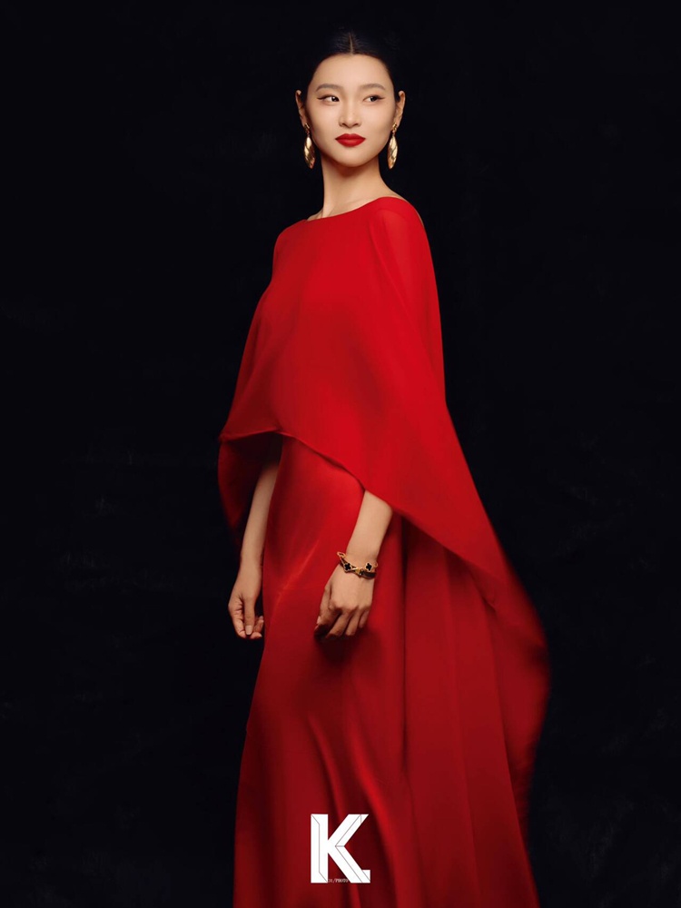 2026 New Fashion High-End Red  - Ethnic Fashion Photography review and price