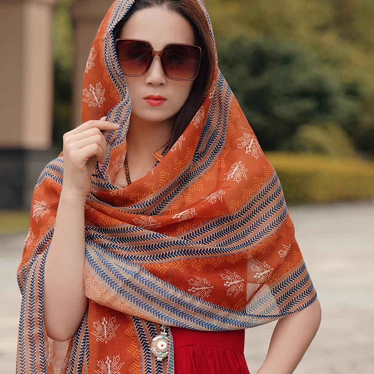 Travel Photography, Thin Sprin - Ethnic Fashion Photography review and price